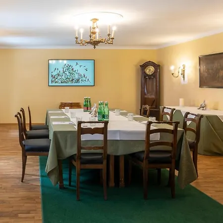 Der Schlosswirt Zu - Biedermeierhotel Und Restaurant Anif