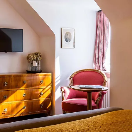 Hotel Der Schlosswirt Zu - Biedermeierhotel Und Restaurant 4*