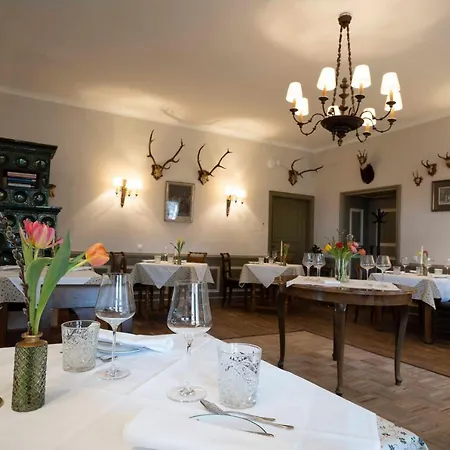 Der Schlosswirt Zu - Biedermeierhotel Und Restaurant Anif