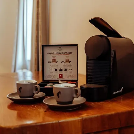 Der Schlosswirt Zu - Biedermeierhotel Und Restaurant Hotel 4*