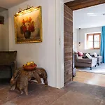 Hotell Der Schlosswirt Zu - Biedermeierhotel Und Restaurant Anif