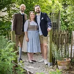 Der Schlosswirt Zu - Biedermeierhotel Und Restaurant