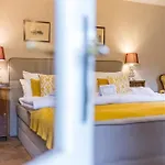 Hotel Der Schlosswirt Zu - Biedermeierhotel Und Restaurant