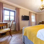 Der Schlosswirt Zu - Biedermeierhotel Und Restaurant Hotell 4*