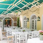 Der Schlosswirt Zu - Biedermeierhotel Und Restaurant Hotell