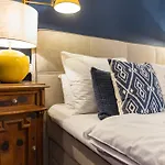 Hotell Der Schlosswirt Zu - Biedermeierhotel Und Restaurant 4*