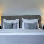 Hotel Der Schlosswirt Zu - Biedermeierhotel Und Restaurant 4*