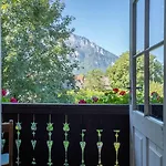 Der Schlosswirt Zu - Biedermeierhotel Und Restaurant 4* Anif