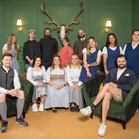 Der Schlosswirt Zu - Biedermeierhotel Und Restaurant Anif