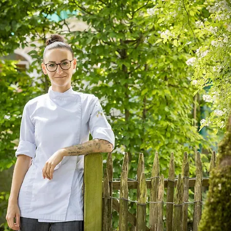 Der Schlosswirt Zu - Biedermeierhotel Und Restaurant 4*