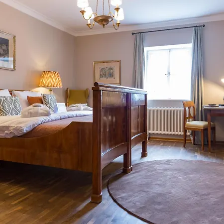 Der Schlosswirt Zu - Biedermeierhotel Und Restaurant