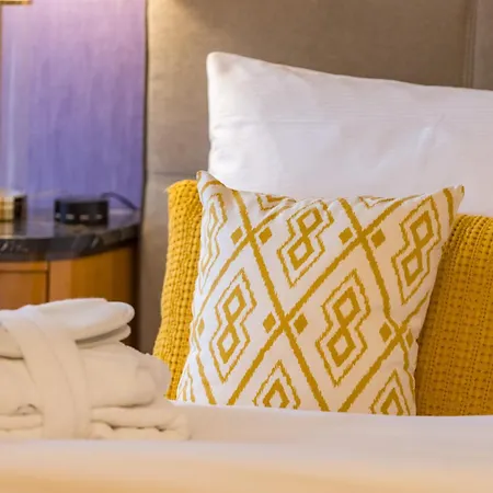 Der Schlosswirt Zu - Biedermeierhotel Und Restaurant 4*