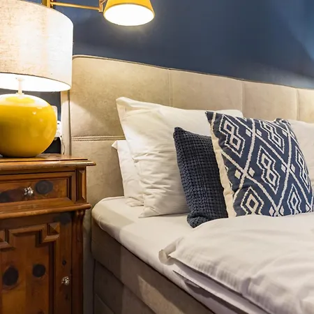 Ξενοδοχείο Der Schlosswirt Zu - Biedermeierhotel Und Restaurant 4*