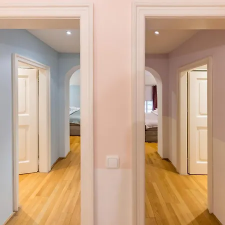 Ξενοδοχείο Der Schlosswirt Zu - Biedermeierhotel Und Restaurant Anif