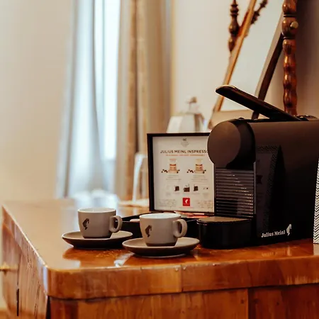 Der Schlosswirt Zu - Biedermeierhotel Und Restaurant