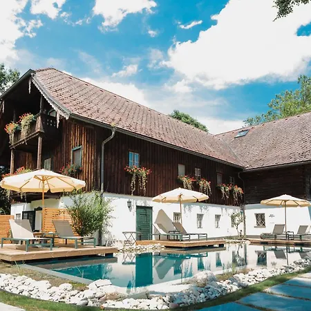 Der Schlosswirt Zu - Biedermeierhotel Und Restaurant 4*