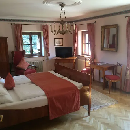 Der Schlosswirt Zu - Biedermeierhotel Und Restaurant Аниф