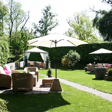 Der Schlosswirt Zu - Biedermeierhotel Und Restaurant