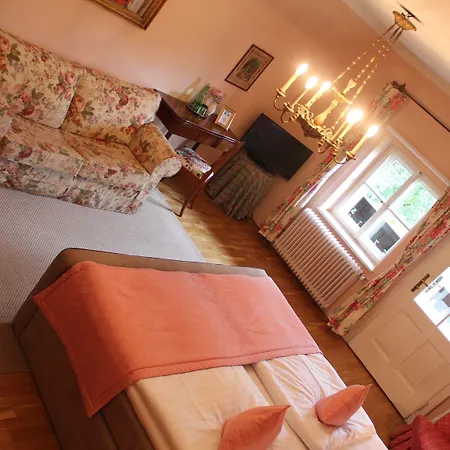 Der Schlosswirt Zu - Biedermeierhotel Und Restaurant 4* 阿尼夫