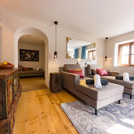 Der Schlosswirt Zu - Biedermeierhotel Und Restaurant Hotel 4*