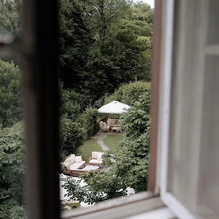 Der Schlosswirt Zu - Biedermeierhotel Und Restaurant 4*