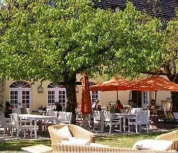 Der Schlosswirt Zu - Biedermeierhotel Und Restaurant Ξενοδοχείο 4*