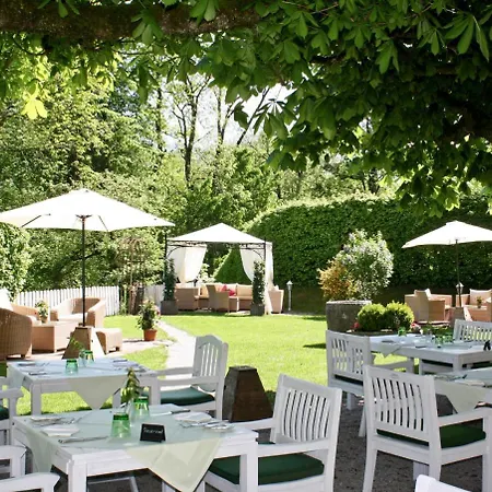 Der Schlosswirt Zu - Biedermeierhotel Und Restaurant